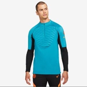 Nike Chelsea 21/22 Therma-Fit Winter Warrior Strike Drill Top.